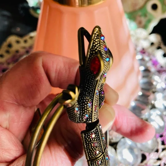 Articulating Bracelet Ring Aurora Borealis Crystals MCM Brass RARE Designer Vtg - Picture 4 of 16